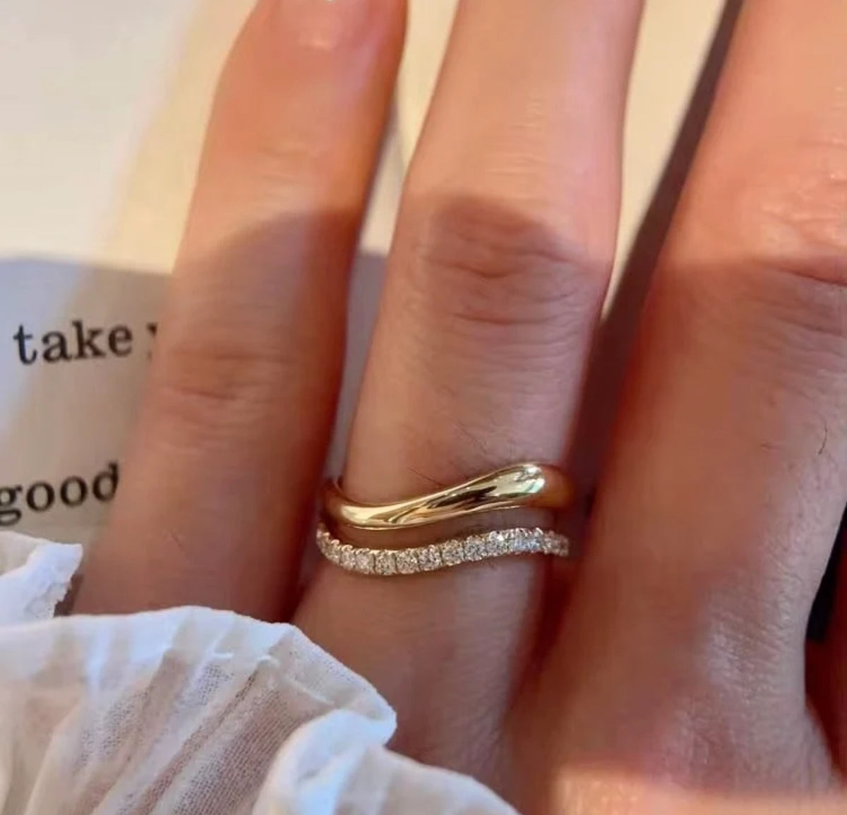 Bague "Onde Infinie" – Duo d'Or Poli et Pavé Étincelant