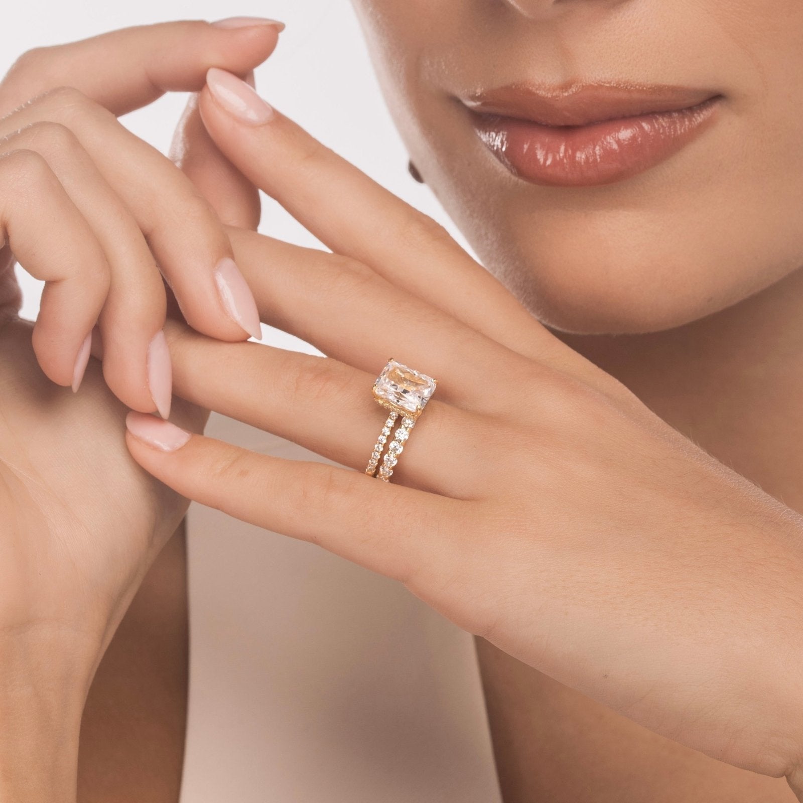 Solitaire Taille Radiant "Majesté" – Or 18K & Zirconium 8A