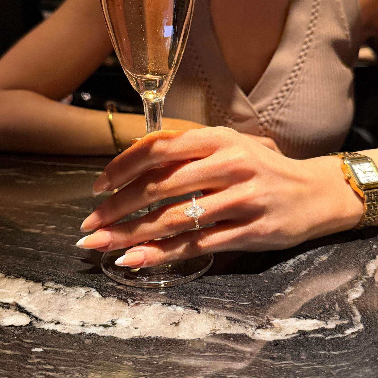 Solitaire Marquise "Éclat Royal" – Or 18k & Pavé Étincelant