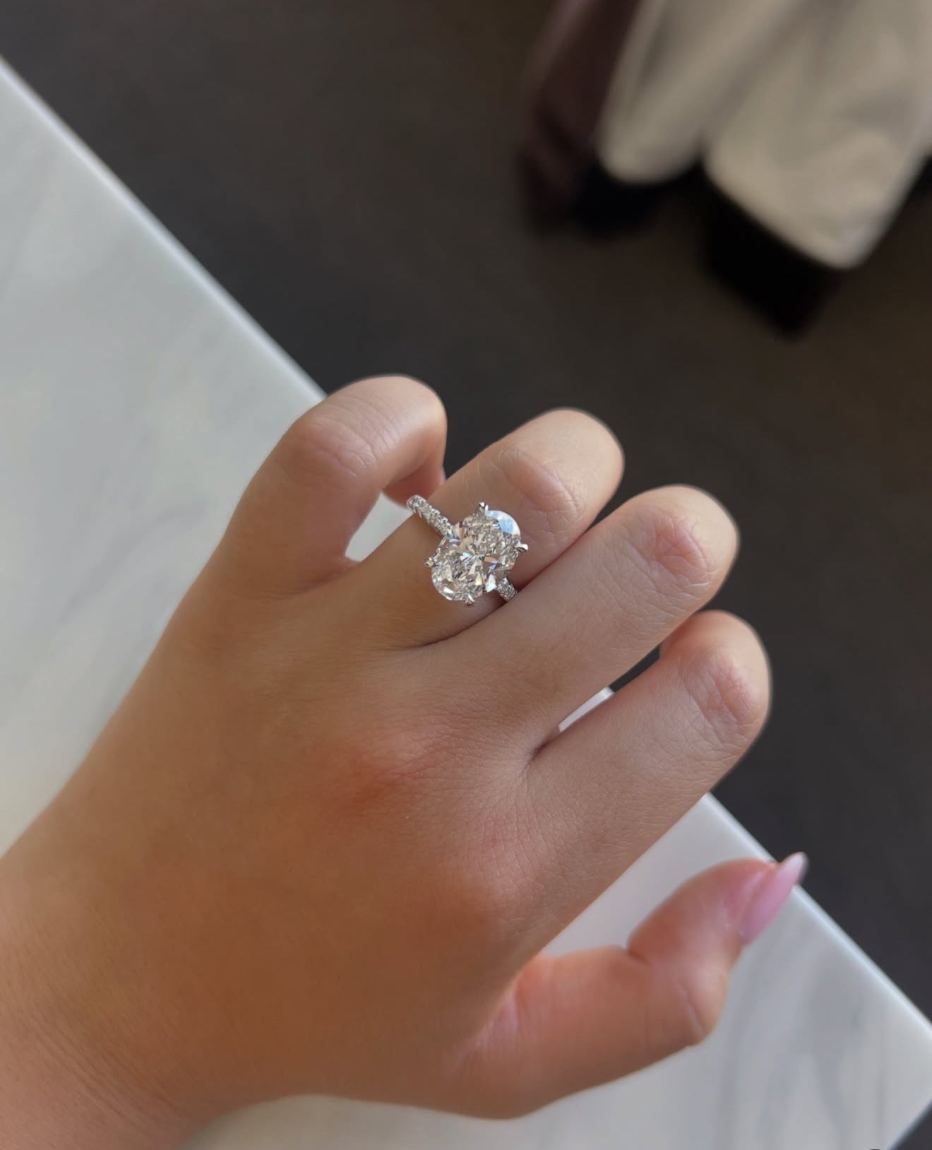 Solitaire "Majesté Radiant" – Or 18K & Zirconium 8A (4ct) Effet Diamant – Argenté
