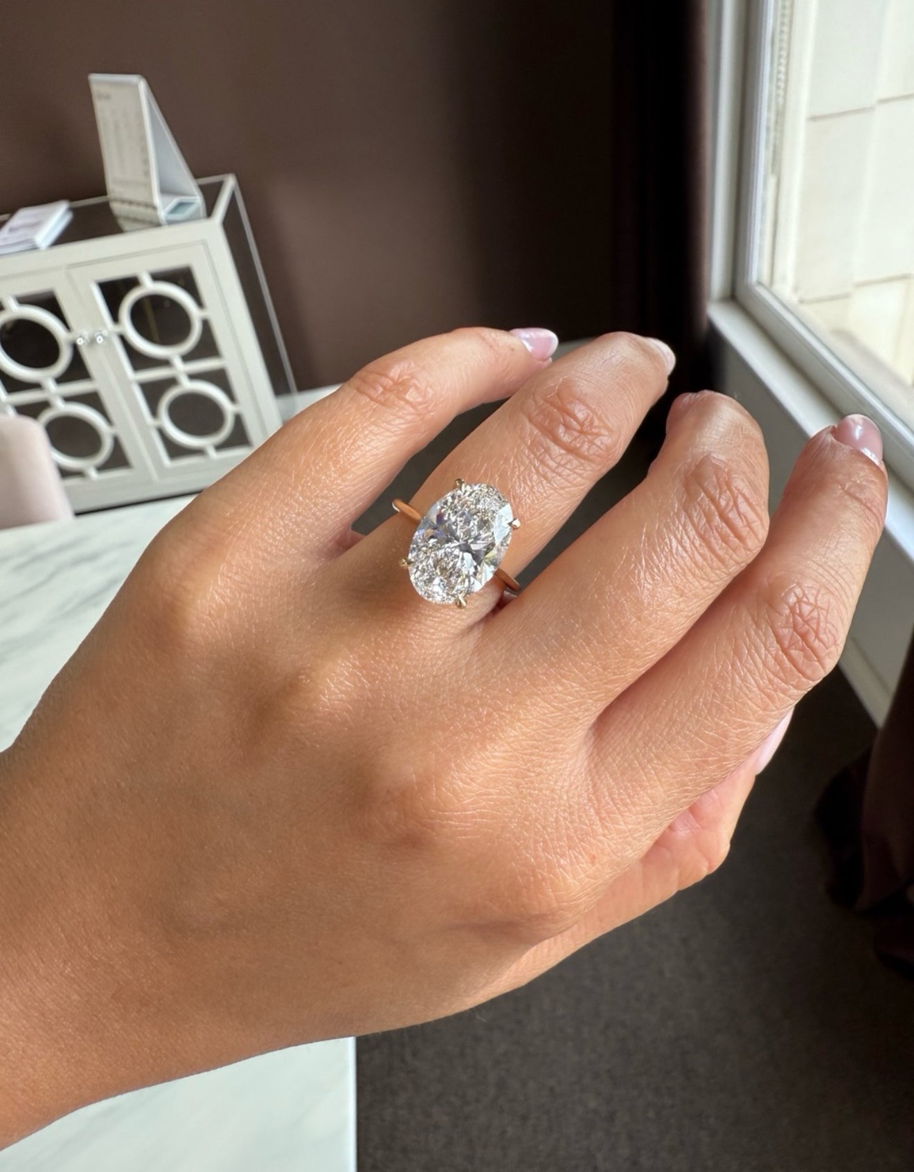 Solitaire Oval "Éclat Royal" – Or 14K & Zirconium 8A (Effet Diamant) – Doré