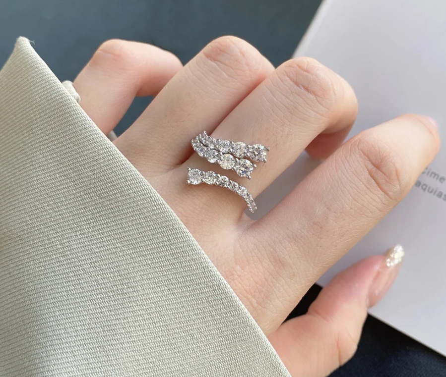 Bague "Comète Étincelante" – Argent Rhodié & Cascade de Zirconiums 5A