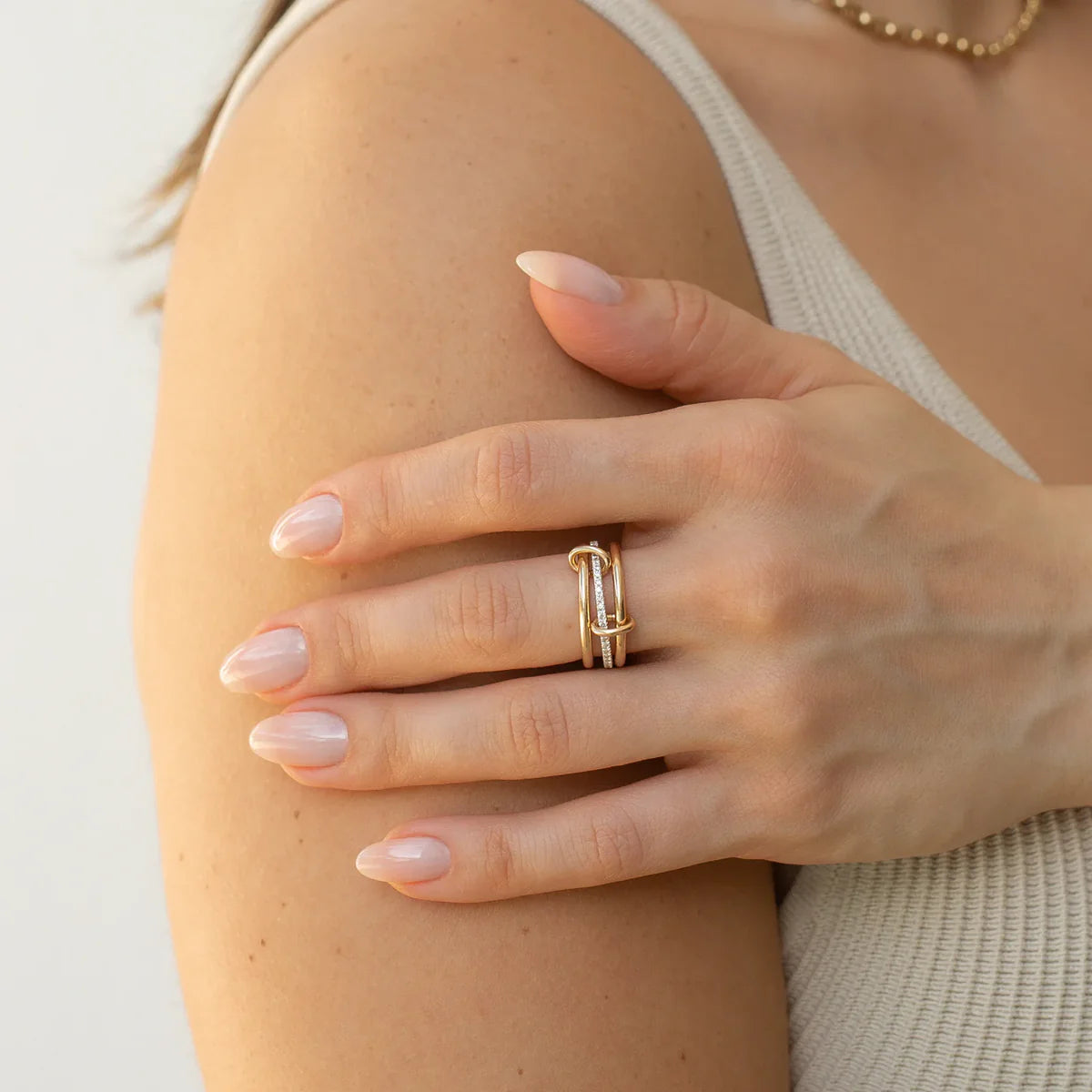 Bague Multi-Rangs "Éclat Entrelacé" – Or & Pavé effet Diamants