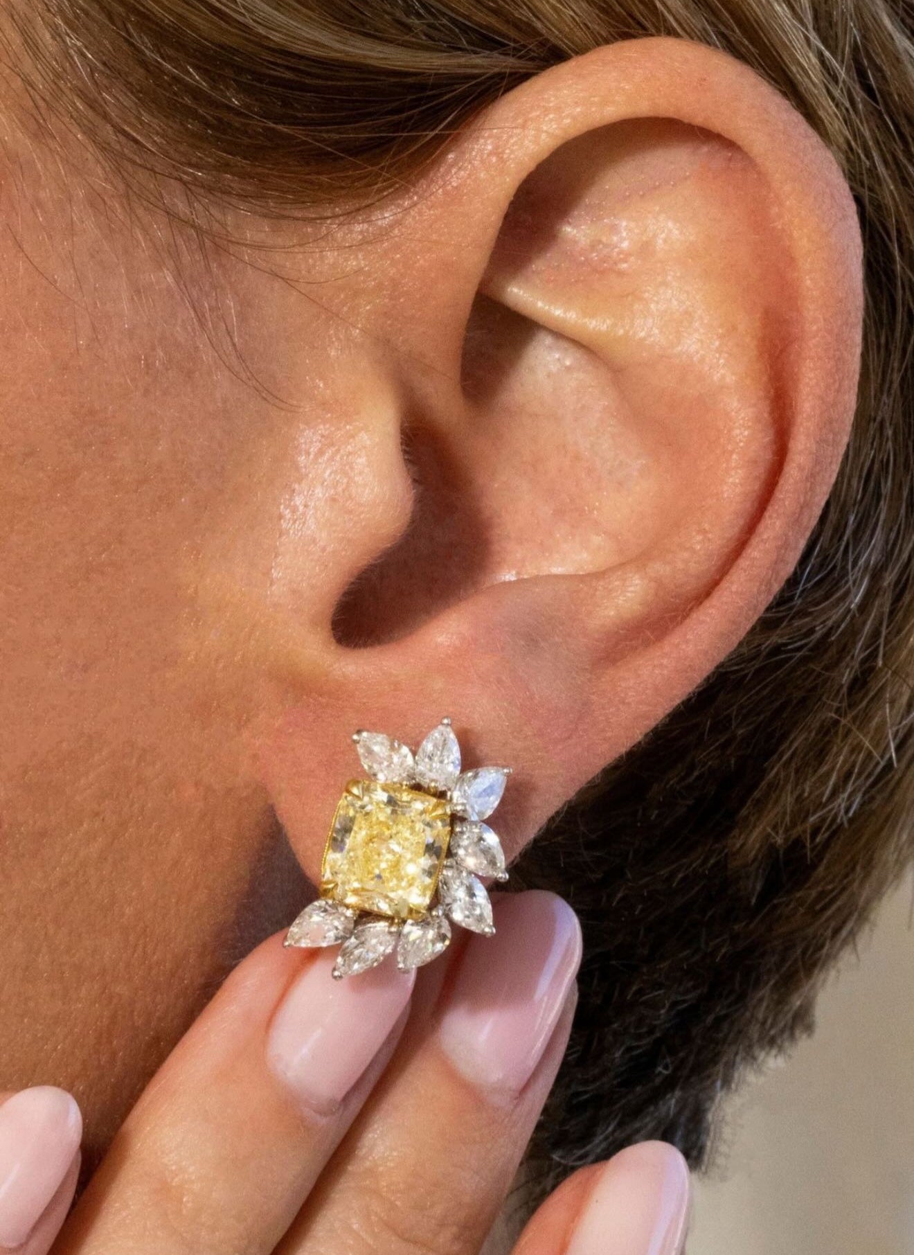 Boucles D'oreilles Percées Clous Losange Jaune Émeraude💎