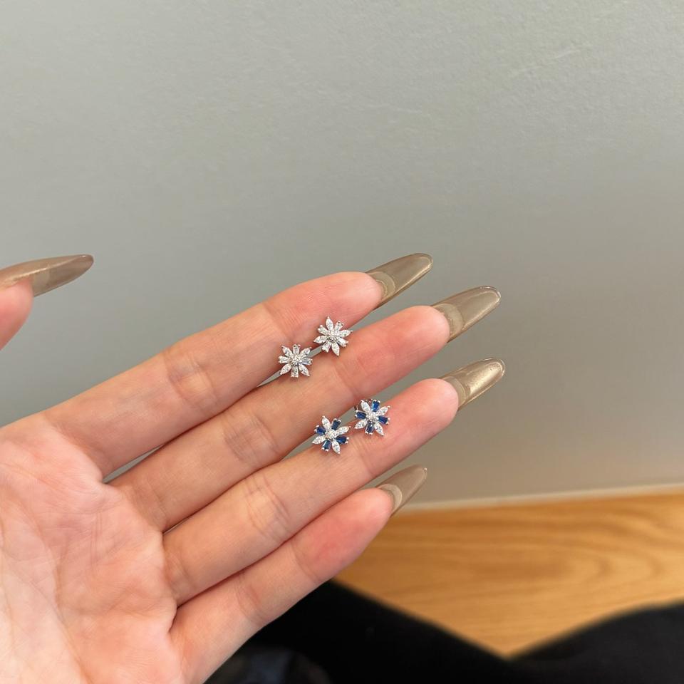 Boucles d’Oreilles Flocon de Neige en Argent 925 & Zircon – Élégance Raffinée pour Femme