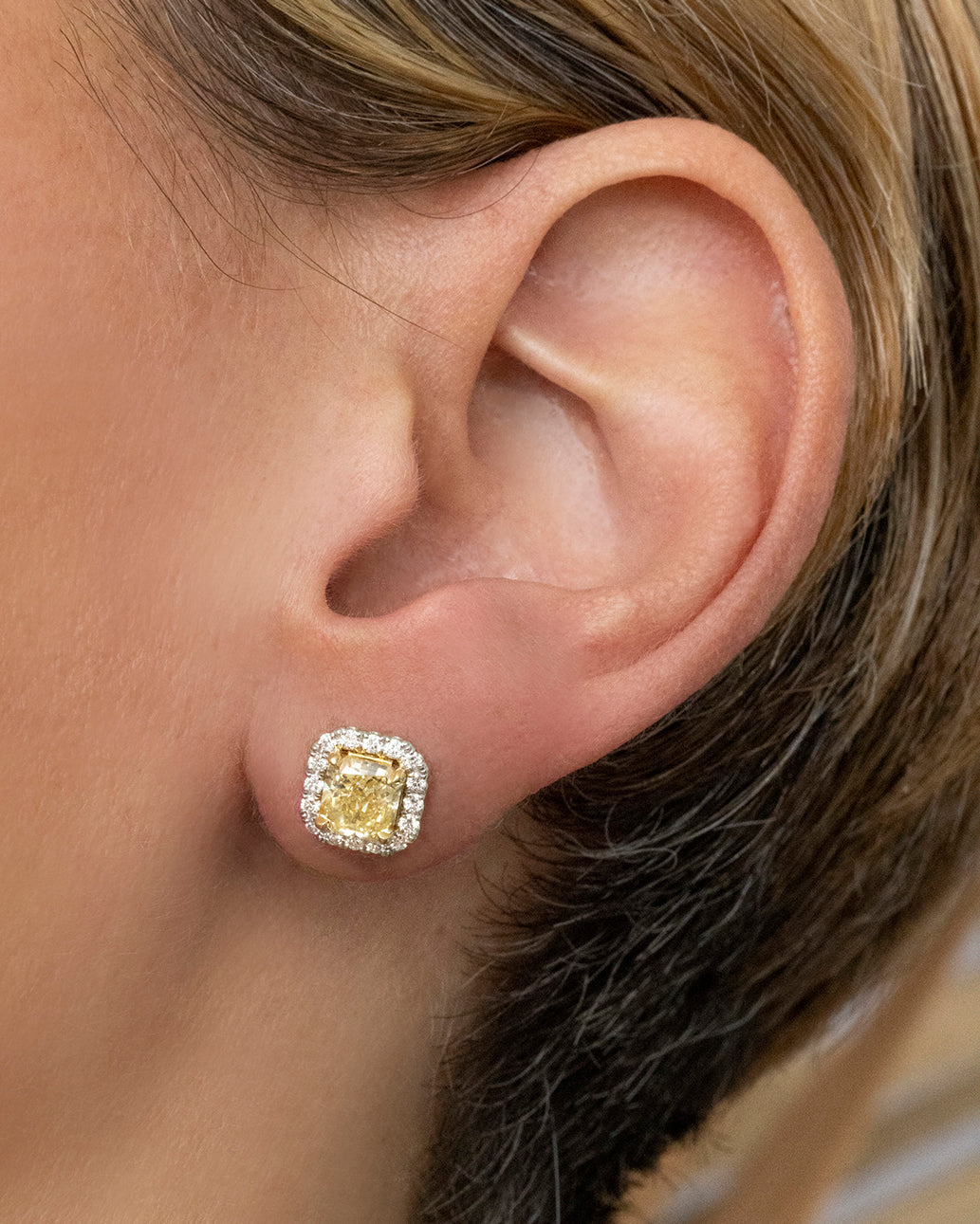 Boucles d'oreilles percées carrées jaune fantaisie glamour💎
