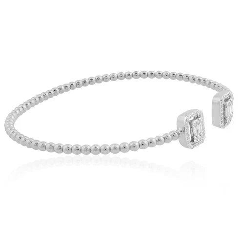 Bracelet Ouvert Prestige – Fines Perles Argentées & Diamants Baguette