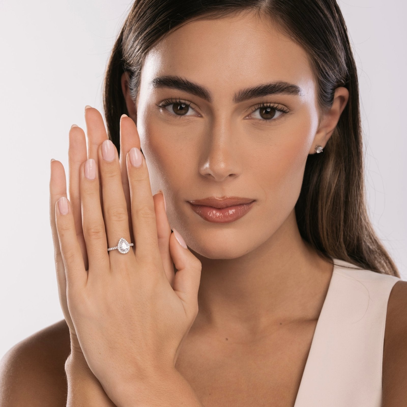 Bague de Fiançailles "Larme Impériale" – Halo Poire & Pavé Scintillant