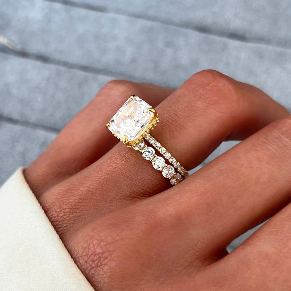 Bague "Radiance Royale" – Or Jaune & Pierre Taille Émeraude