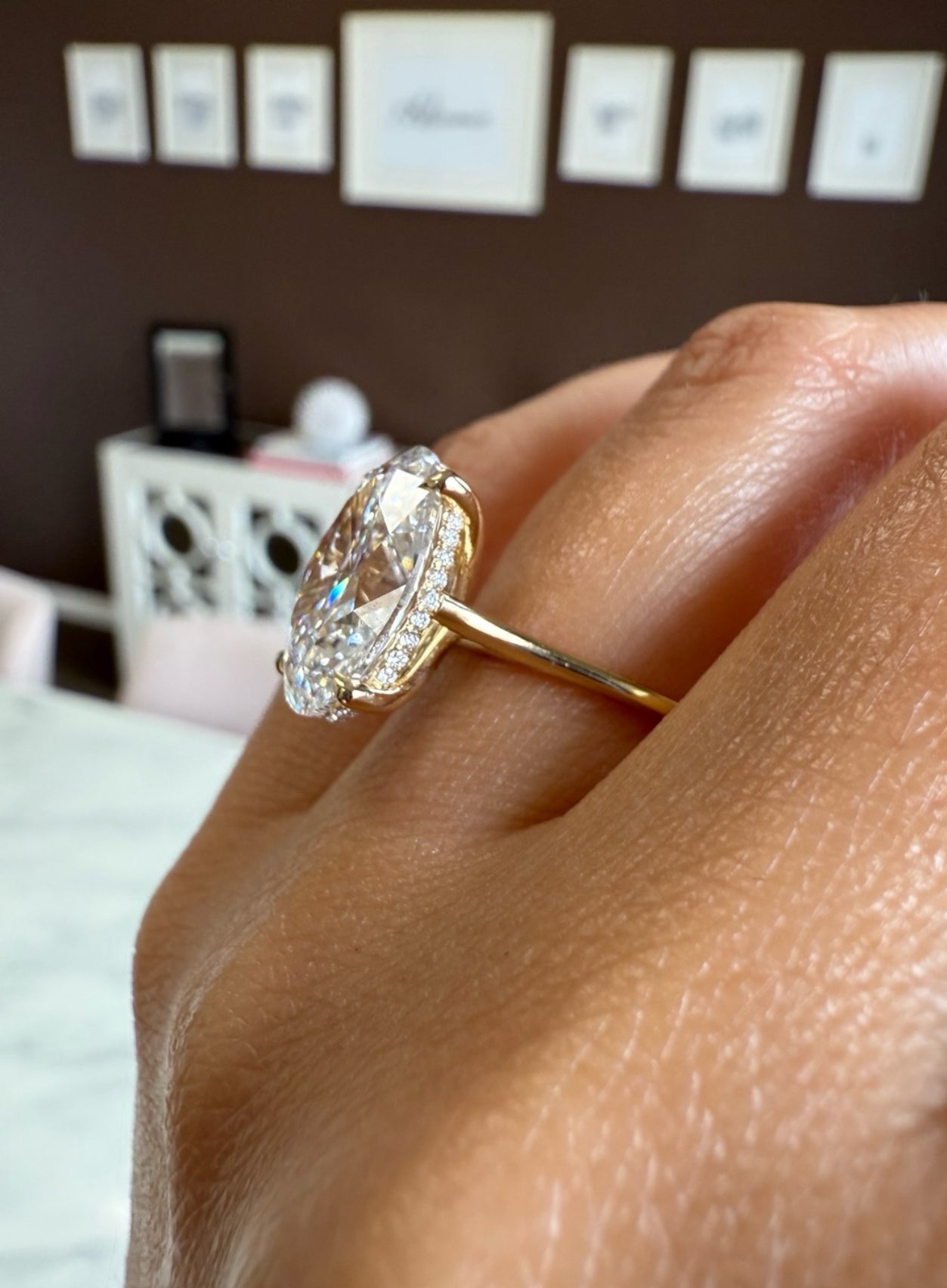 Solitaire Oval "Éclat Royal" – Or 14K & Zirconium 8A (Effet Diamant) – Doré
