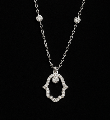 Collier Hamsa en argent 925 serti de zircons scintillants