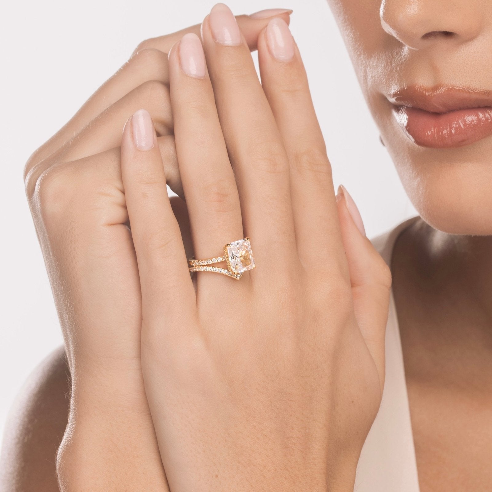 Solitaire Taille Radiant "Majesté" – Or 18K & Zirconium 8A