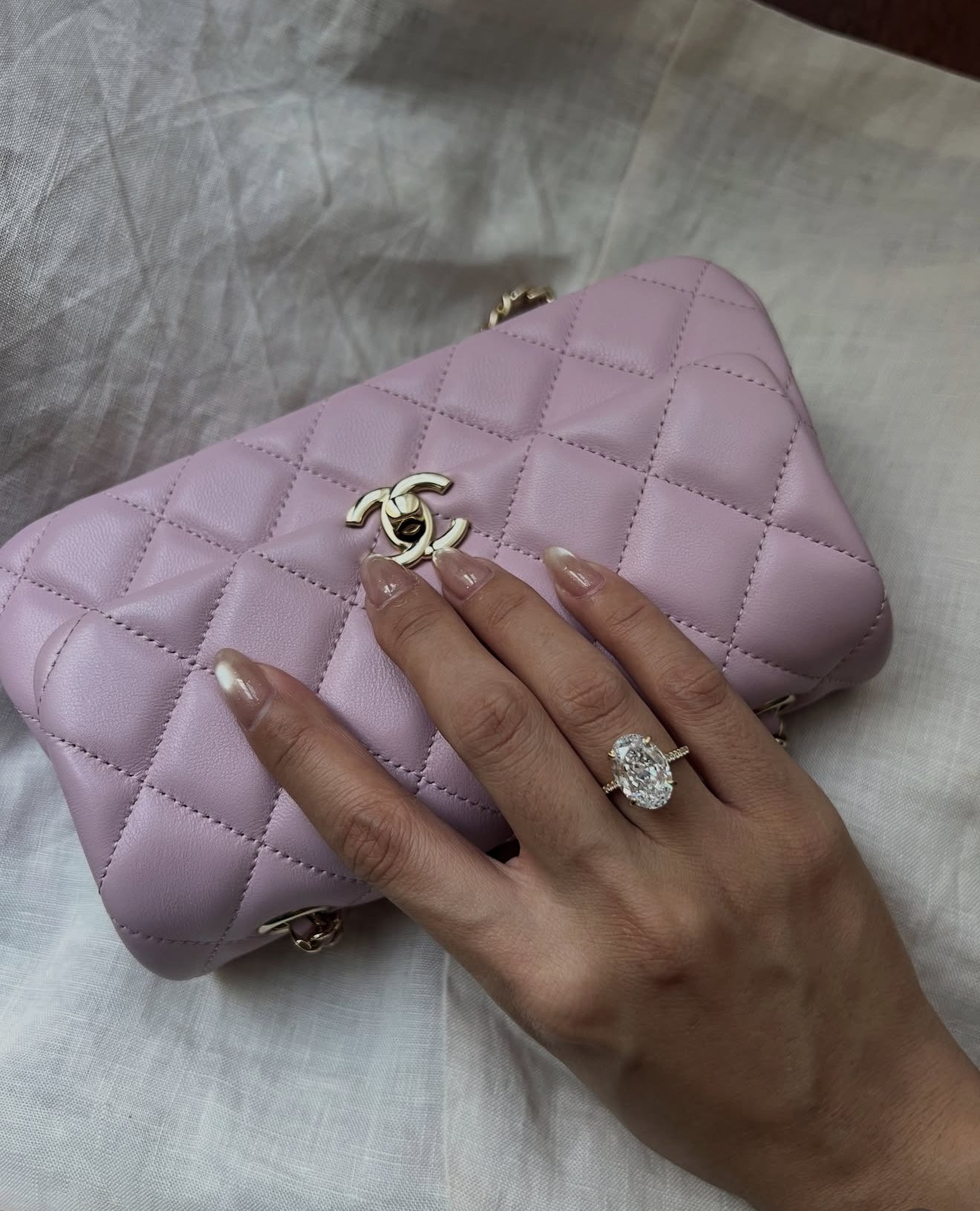 Solitaire "Majesté Radiant" – Or 18K & Zirconium 8A (4ct) Effet Diamant – Doré
