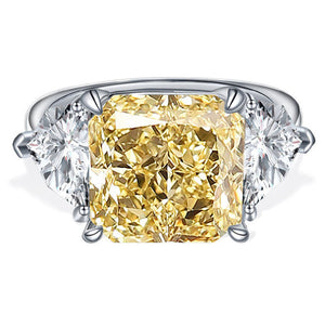 MOISSANITE