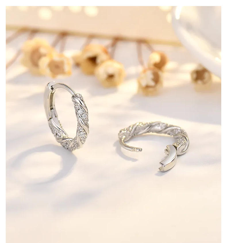 Boucles d’oreilles créoles– Élégance intemporelle
