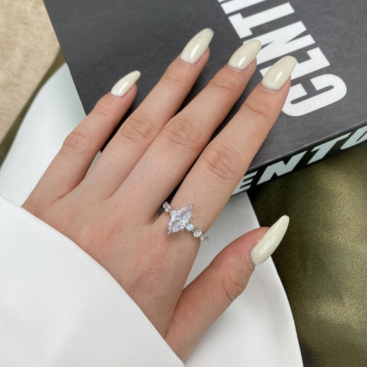 Bague Élégance Marquise – Brillance Royale