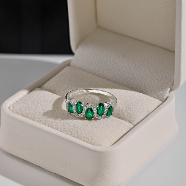 Bague "Vague Saphir Vert" – Alliance Ondulée en Argent
