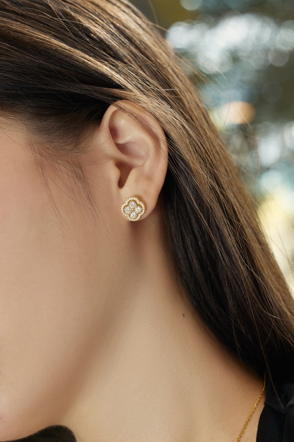 Trèfle Lumière – Boucles d’oreilles éclat diamant 18K