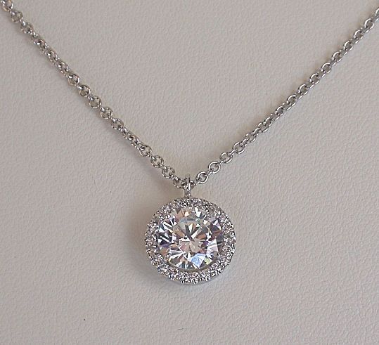 Collier Solitaire "Éclat Infini" - Finition Rhodiée