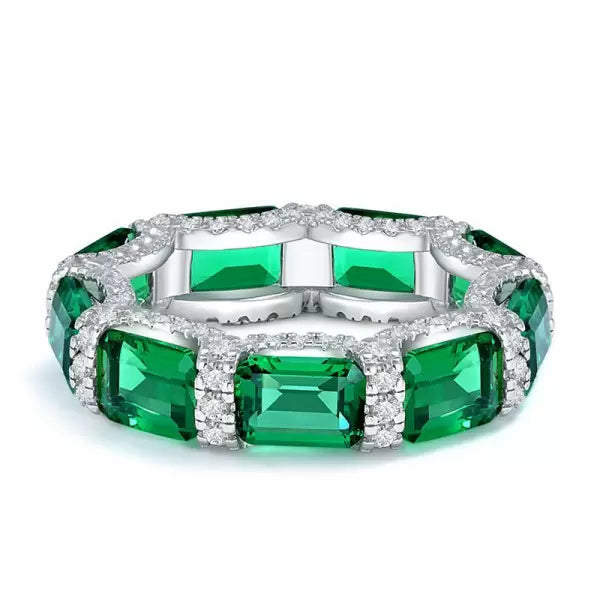 Bague Éternité Émeraude – 5.5 Carats Coupe Emerald