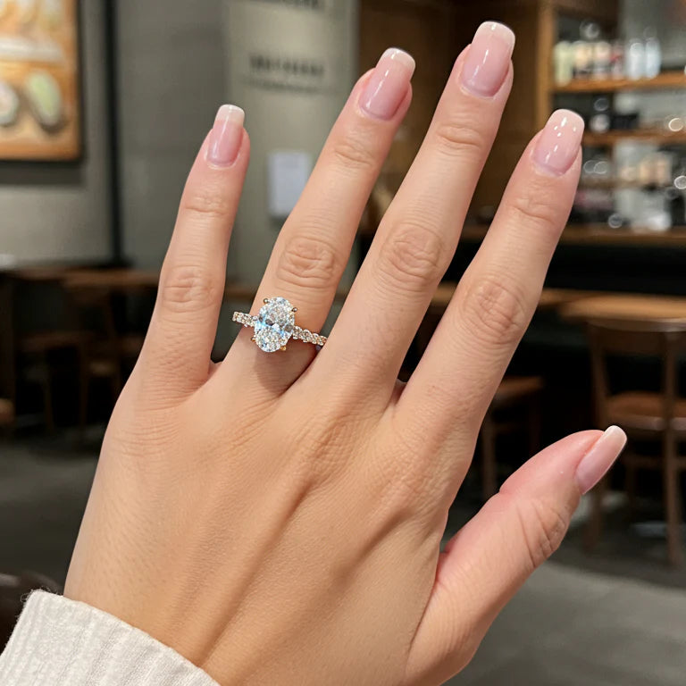 Solitaire "Majesté Radiant" – Or 18K & Zirconium 8A (4ct) Effet Diamant – Doré